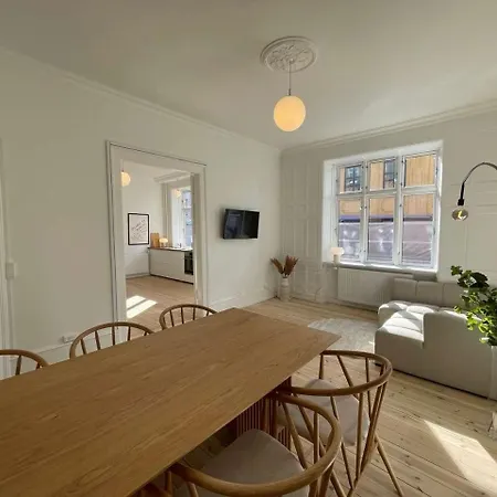 Apartament The Royale Retreat With 5 Bedrooms Kopenhaga